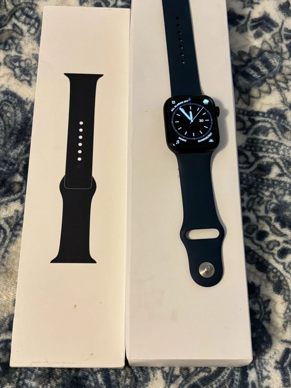 Apple Watch Series 8 Midnight Aluminum Case with Midnight Sport Band